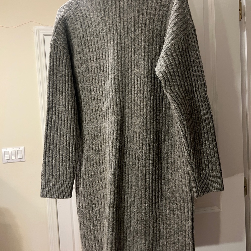 Uniqlo Charcoal Ribbed Cardigan - Picture 4 of 4